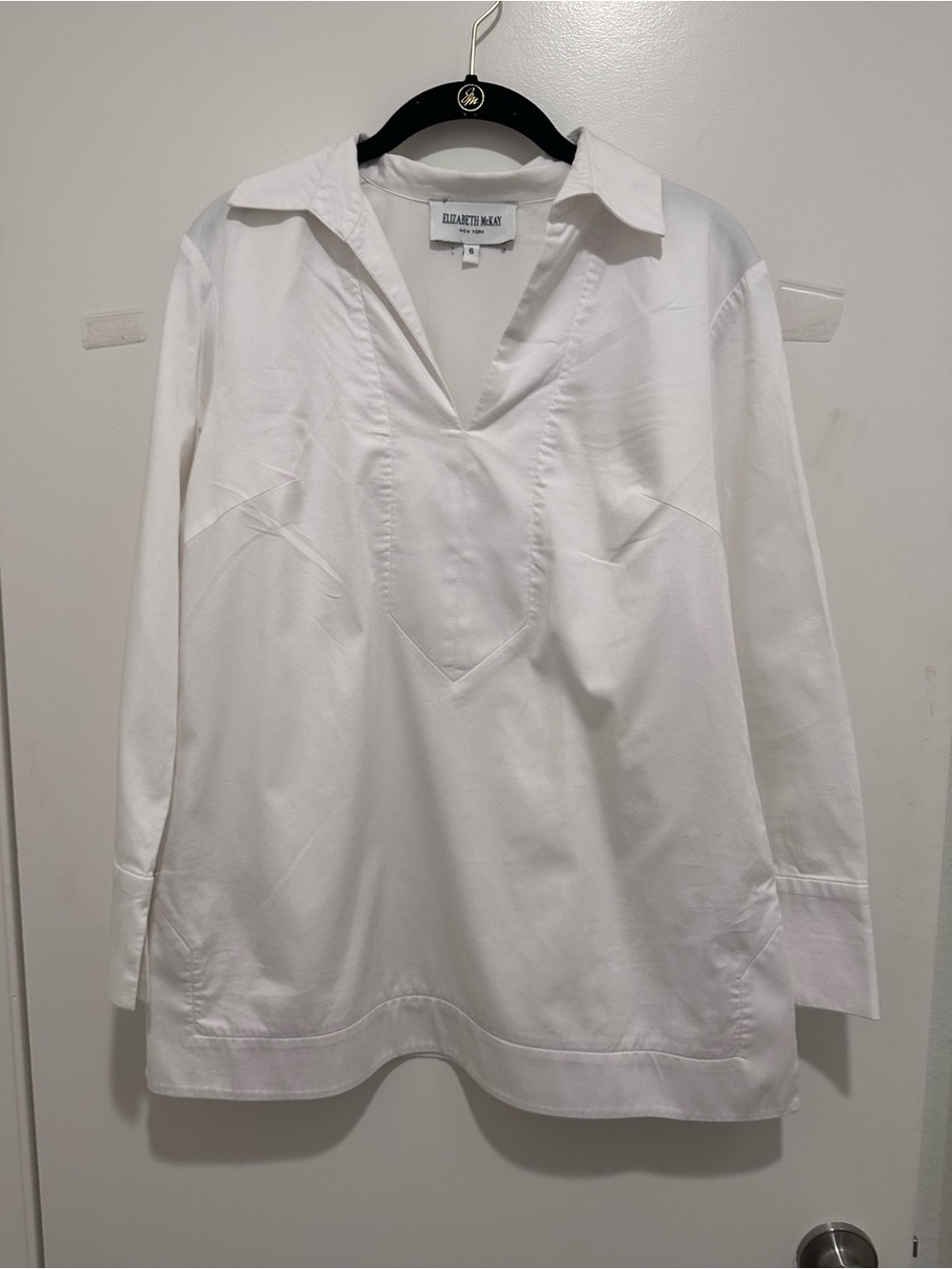 Elizabeth McKay White V-Neck Tunic Blouse